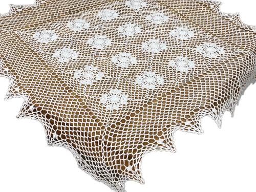 Obrus szydełkowy 95x95 cm biały