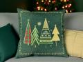 Poszewka świąteczna 40x40 cm złociste choinki zielona