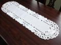 Bieżnik owalny 40×140 cm  Amelia biały haft i ażur