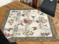 Obrus gobelinowy 100x100 cm Kolibry i Motyle