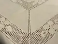 Obrus 150×220 cm z koronką szydełkową ecru