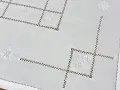Biały obrus z lnem 85x85 cm z mereżką i haftem