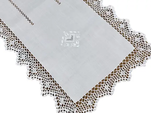 Biały bieżnik bawełniany 45x130 cm z koronką szydełkową