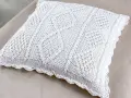 Biała poszewka dziergana 40x40 cm – Plecionka