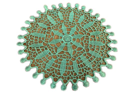 Serwetka śr. 18 cm pełna gipiura